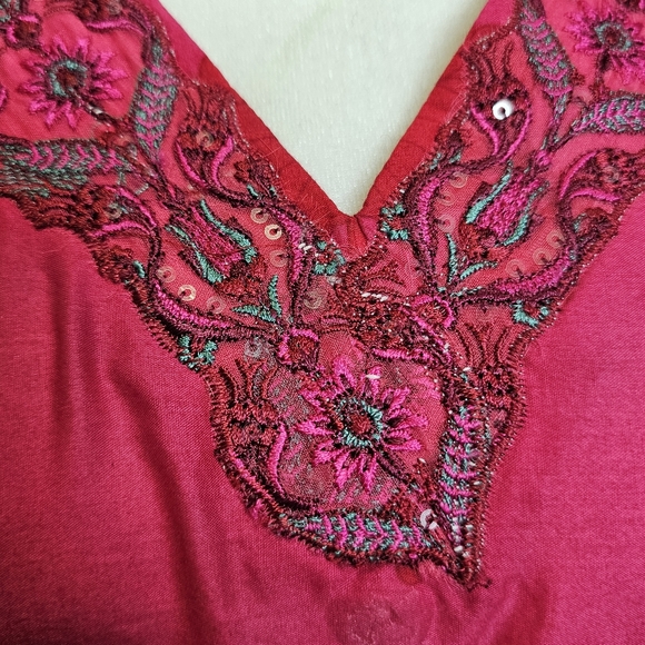 Traditional Kurta Magenta Pink Floral Embroidered Shirt - Picture 5 of 9